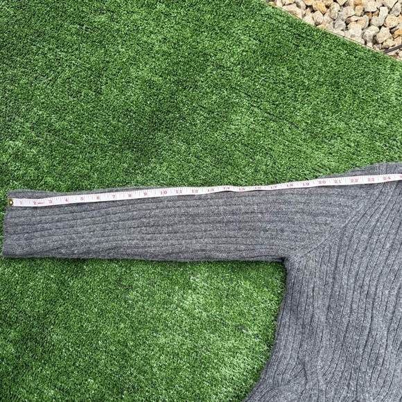 Talbots petite Gray cable Knit Women's peplum cardigan Sweater, Size L - Picture 4 of 8